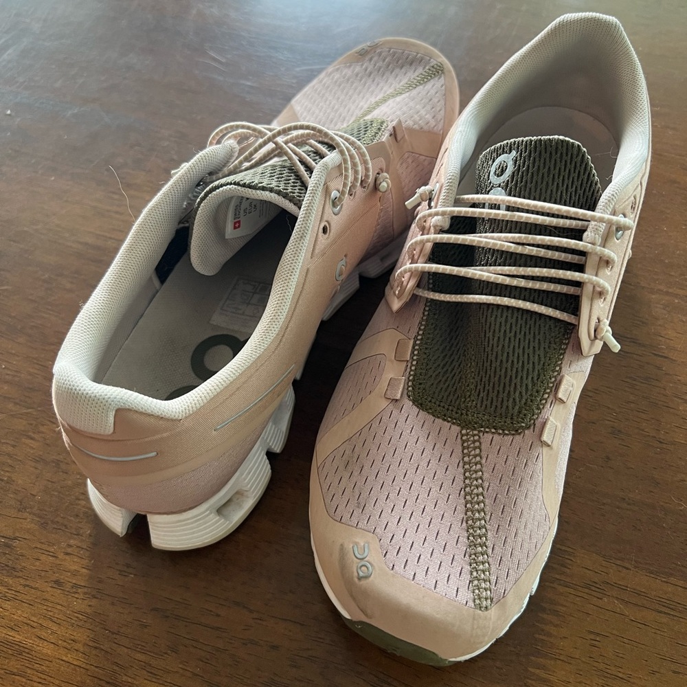 On Running Cloud 5 Shoes